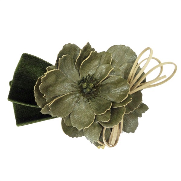 髪飾り　ベロア＆エコレザークリップ(カーキ F102-E55)